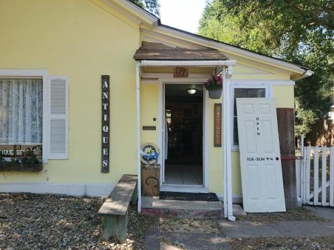 You Will Never Run Out Of Things To See At The Charming Yellow House Antiques In Colorado