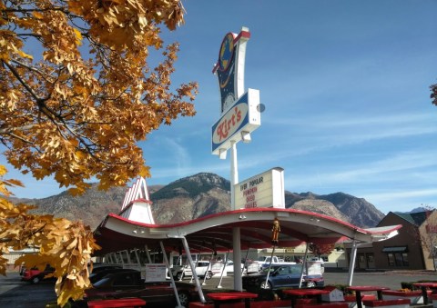 Kirt’s Family Drive-In Is A Tiny, Old-School Drive-In That Might Be One Of The Best Kept Secrets In Utah