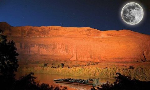 This Sound And Light Jet Boat Tour Shows You Utah's Colorado River In A Totally Unique Way