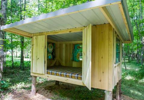 You'll Have A Front Row View Of Indiana’s O'Bannon Woods State Park In This Cozy Cabin