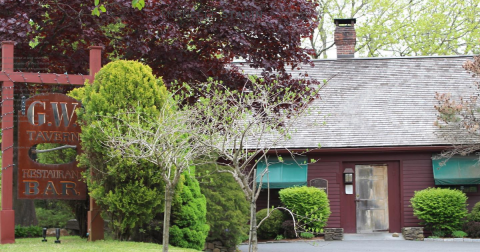 Relax By A Roaring Fire At G.W. Tavern, A Colonial-Themed Eatery In Connecticut