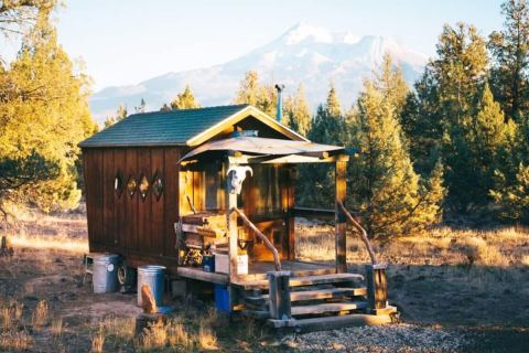 Get Cozy With A Weekend Getaway In This Charming Tiny House In Northern California