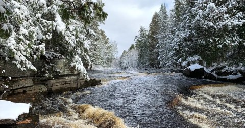 Michigan’s Grand Canyon Of The Upper Peninsula Looks Even More Spectacular In the Winter