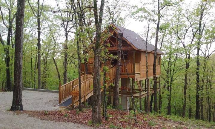 Hansel & Gretel Enchanted Treehouse Arkansas