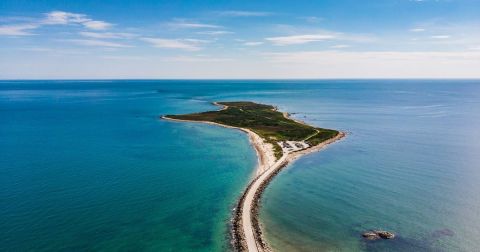 Explore Gooseberry Island In Massachusetts For Panoramic Ocean Views