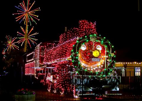 Hop Aboard The Paradise & Pacific Railroad In Arizona To Feel The Magic Of The Season