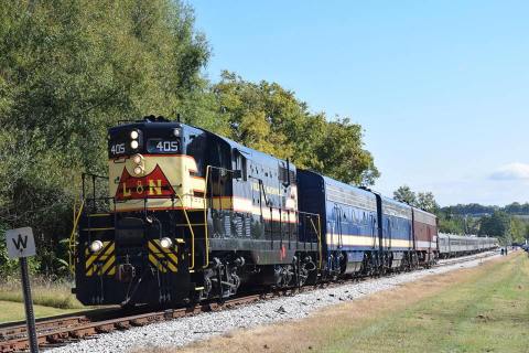 The Glass-Domed Train At The Tennessee Central Railway In Nashville Is The Perfect Way To See The Area's Natural Beauty