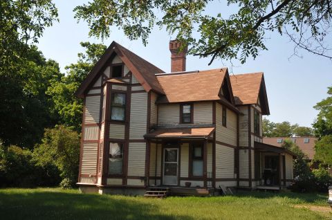 There Are More Than 100 Historic Buildings In This Montana County