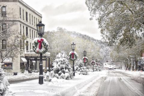 These 6 Small Towns In Pennsylvania Honor Christmas In The Most Magical Way