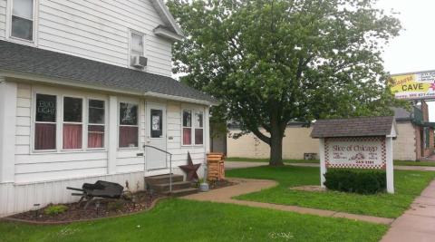 Some Of Wisconsin's Best Pizza Is Served Up Daily At This Small Town Restaurant