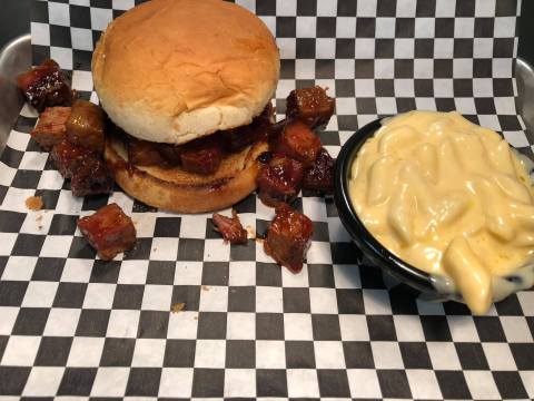 You Won't Mind Driving Miles To Dig Into The Scrumptious BBQ At Raspberry's Bar-BQ In Missouri