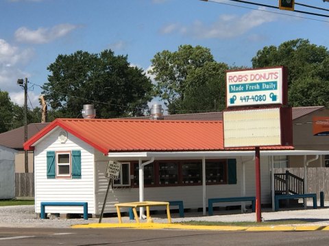 Rise And Shine With A Hot And Fresh Donut From Rob's Donut Shop In Louisiana