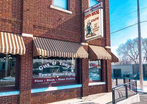 The Dishes At Gus And Tony's Townhouse In Iowa Are The Definition Of Comfort Food