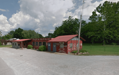 The Indulgent Pig Barbecue At Ramey's BBQ In Tennessee Is Some Of The Best Small Town BBQ In The State