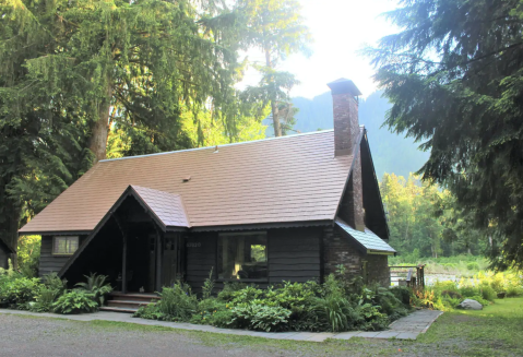 Enjoy Seclusion And Solitude At This Luxurious Riverfront Cabin In Washington