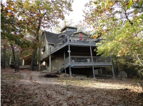 This Dome Home AirBnB Will Give You A One-Of-A-Kind Retreat In Arkansas