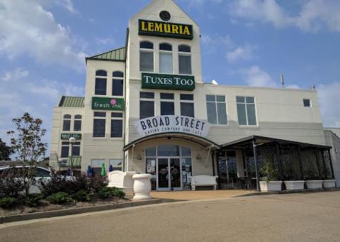 Mark Your Calendar; It's Officially King Cake Season At Broad Street Bakery In Mississippi