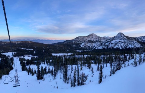 With A Base Elevation Of 7,100 Feet, Anthony Lakes Resort Is An Awesome Winter Playground In Oregon