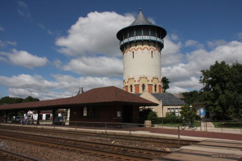 One Of The U.S.'s First Planned Communities, Riverside, Is Right Here In Illinois And Full Of History