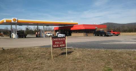 Chocolate Roll Capital Of The World Is Hiding In Small Town Arkansas And It's As Weirdly Wonderful As You'd Expect