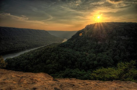 Tennessee's Grand Canyon Of The South Looks Even More Spectacular In the Winter