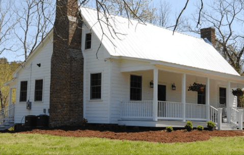 Spend A Secluded Night In A Restored Virginia Farmhouse From The 1700s