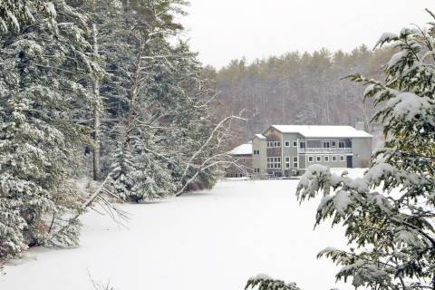 Everyone From New Hampshire Should Take This Awesome Mountain Lake Vacation Before They Die