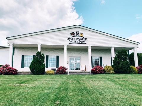 The Quaint Farm Cafe At Sweetwater Valley Farm In Tennessee Has Some Of The Best Treats Around