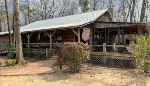 The Only Lizardman-Themed Restaurant In South Carolina, Harry And Harry Too Is One You Shouldn't Pass Up