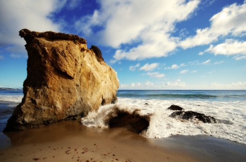 El Matador Beach Trail In Southern California Is Full Of Awe-Inspiring Rock Formations