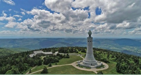 There's A Breathtaking Hotel Tucked Away Inside Of Massachusetts' Mount Greylock State Reservation