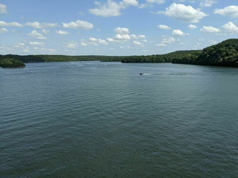 Explore Unparalleled Views Of The Lake Of The Ozarks On The Scenic Rocky Top Trail In Missouri