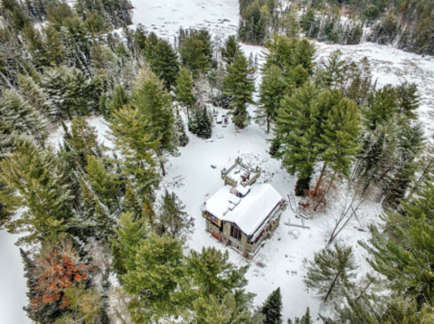 The Isolated Kelley Castle Hiding In Wisconsin Will Make Your Fairytale Dreams Come True