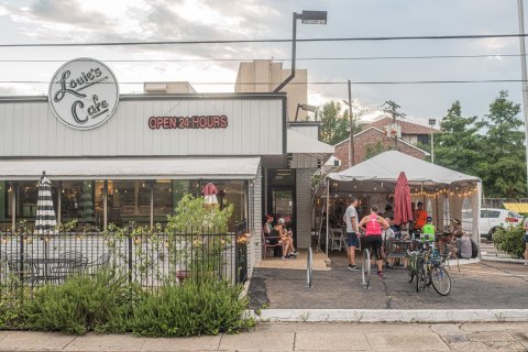 Since 1941, Louie's Cafe Has Been Serving Delicious Diner Fare In Louisiana