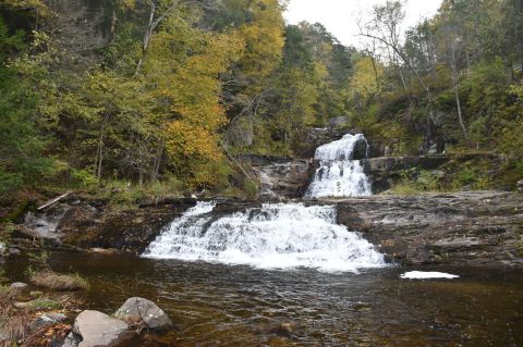 Take An Easy Loop Trail Past Some Of The Prettiest Scenery In Connecticut On Kent Falls Red And Yellow Loop Trail