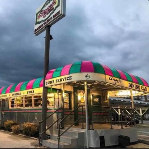 Visit Angel's Dining Car, The Small Town Diner In Florida That's Been Around Since The 1930s