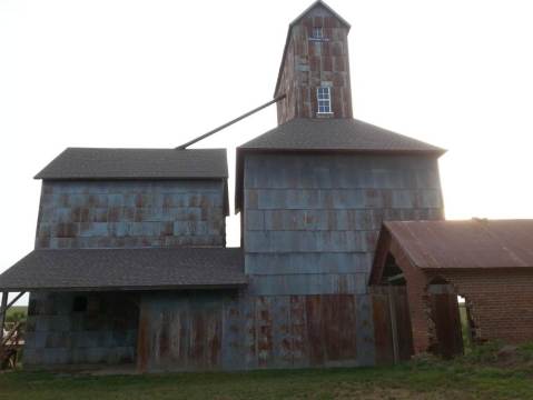 The Abandoned Ross Grain Elevator In Iowa Is A Giant Castle On The Prairie