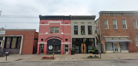 Share Your Meal With A Ghost Or Two At This Haunted Pizza Pub In Kentucky