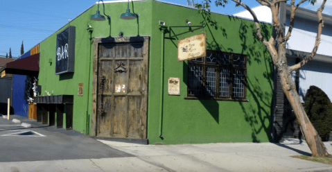 This SoCal Bar Is Flying In Hundreds Of Pounds Of Seafood For A Delicious Mardi Gras Crawfish Boil