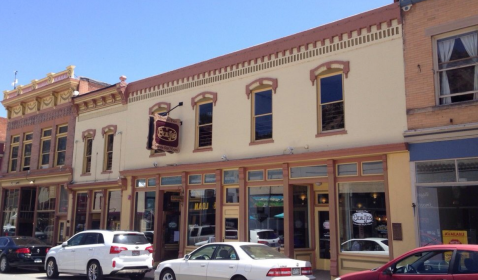 Home Of The 14-Pound Pizza, Beau Jo's In Colorado Shouldn't Be Passed Up