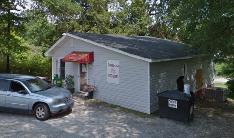 This Tiny Roadside Burger Shack In South Carolina Is Mouthwateringly Good