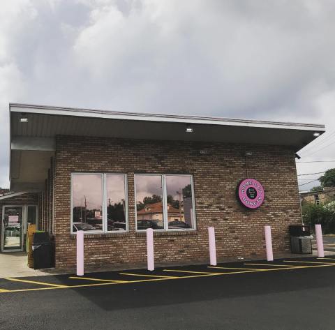 Take This Road Trip To Visit 7 Of The Best Donut Shops In Illinois