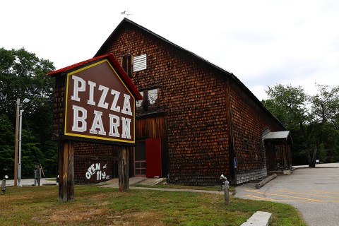 There’s A Restaurant In This 100-Year-Old Barn In New Hampshire And You’ll Want To Visit