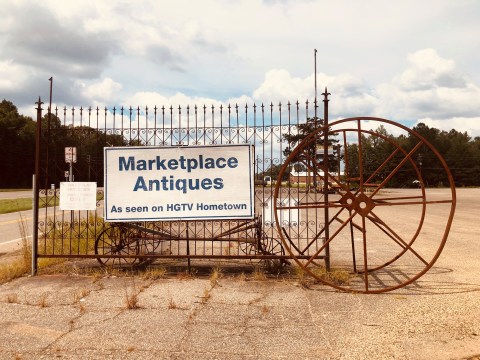 Shop 'Til You Drop At Marketplace Antiques, A Giant 53,000-Square-Foot Flea Market In Mississippi   