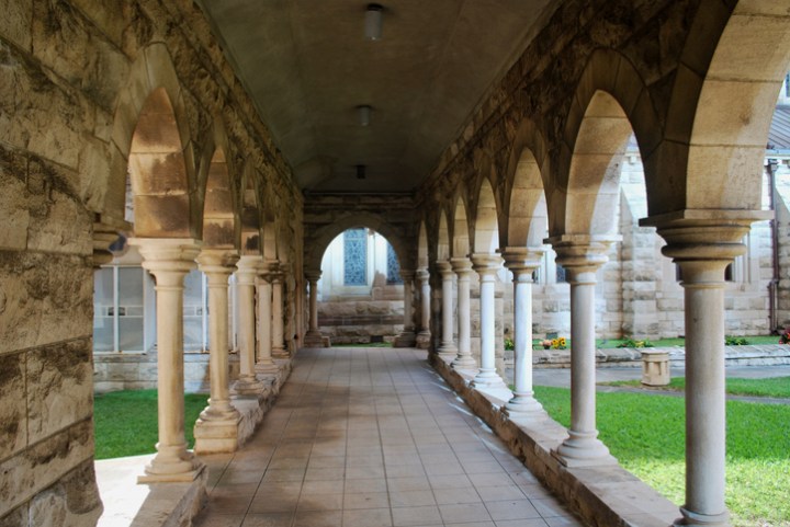 architecture of The Cathedral of St. Andrew in Hawaii