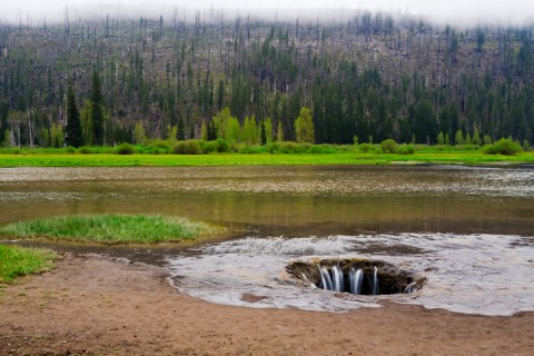 Lost Lake Is The One Place In Oregon That Must Be Seen To Be Believed