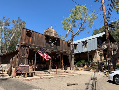 Eat Fire-Grilled Steak At This Old-Fashioned Restaurant In Southern California That's As Small As A Shoebox