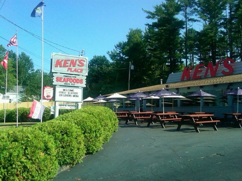 Officially Open For The Season, This Seafood Joint In Maine Has Been Around Since 1927