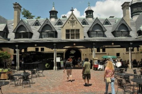 There’s A Restaurant In This Converted Stable In North Carolina And You’ll Want To Visit