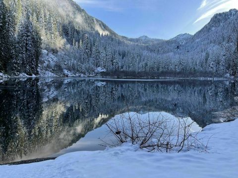 Hike To An Alpine Lake On This Easy Trout Lake Trail In Washington